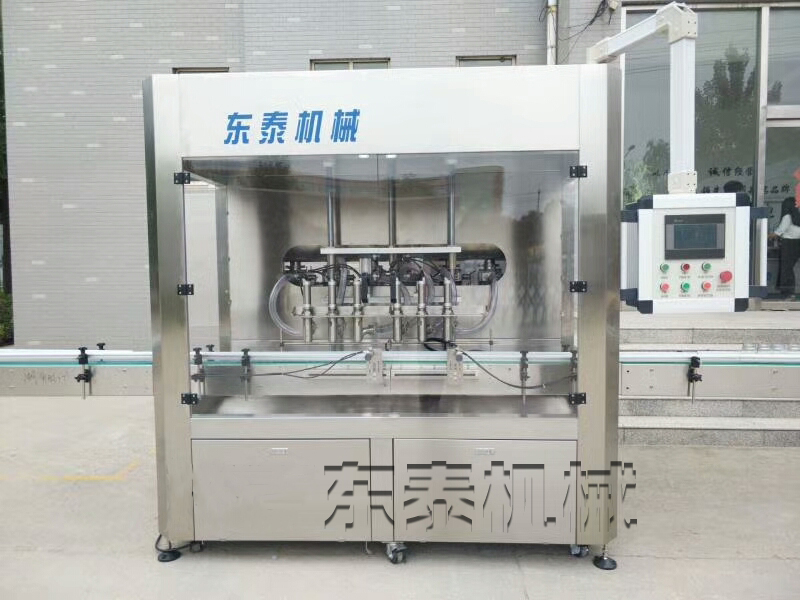全自動(dòng)醬料灌裝機(jī)實(shí)拍圖